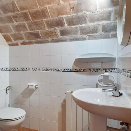 Апартаменты Appealing In With Swimming Pool *