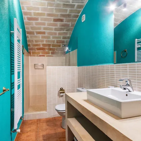 Апартаменты Appealing In With Swimming Pool *
