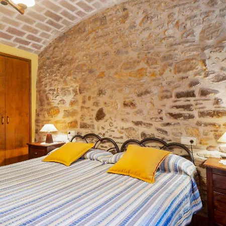 Appealing In With Swimming Pool Апартаменты Жирона